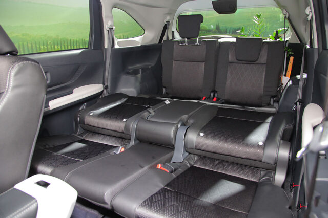 Ghế xe Toyota Veloz 2022 có thể ngả 180 độ.