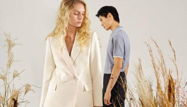 Club Monaco diễn giải quan điểm sống “Mỗi người đều khác biệt” qua bộ sưu tập thu đông 2022 mới ra mắt.